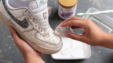 how to wash air force sneakers